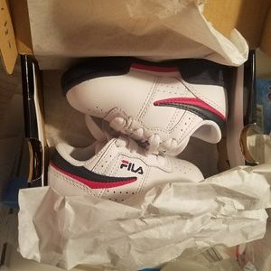 Infant fila